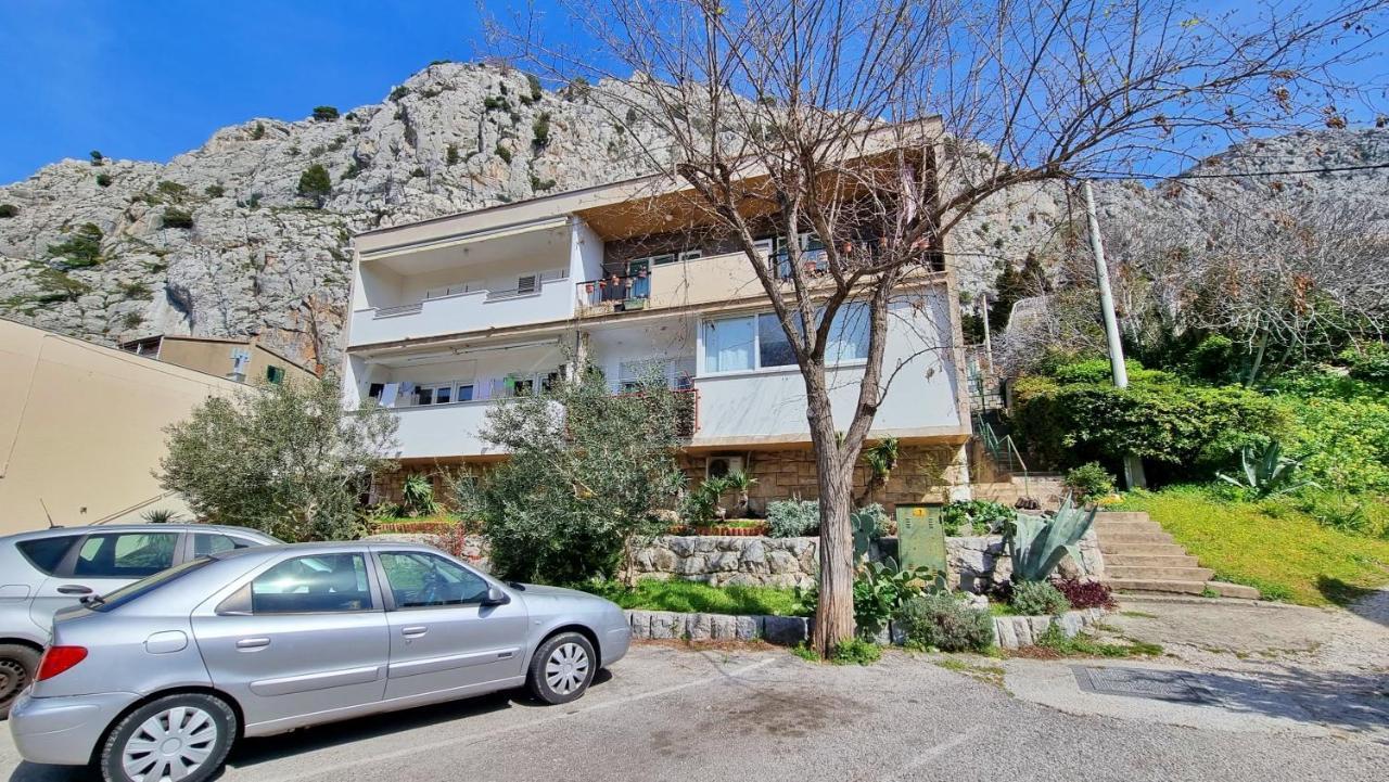 Apartment Tica Omiš Esterno foto