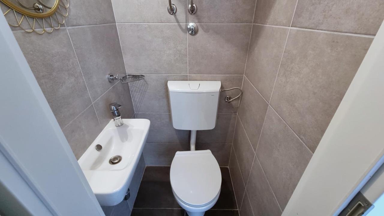 Apartment Tica Omiš Esterno foto