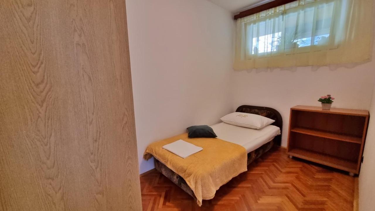 Apartment Tica Omiš Esterno foto