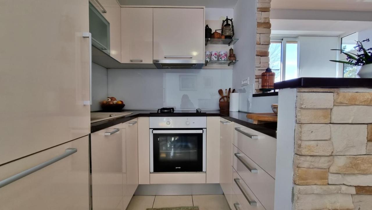 Apartment Tica Omiš Esterno foto