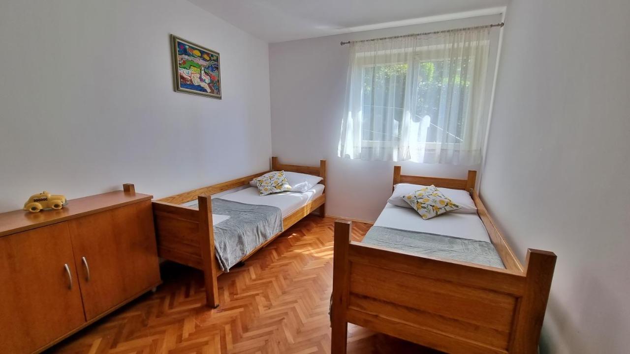 Apartment Tica Omiš Esterno foto