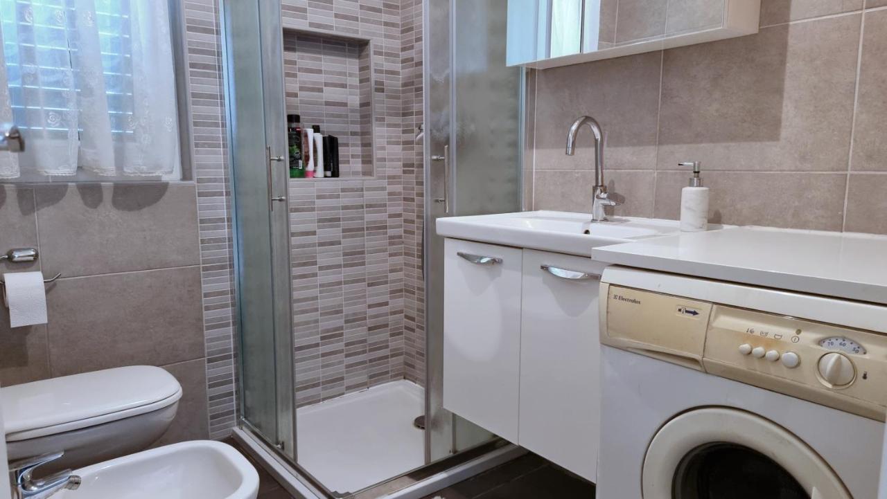 Apartment Tica Omiš Esterno foto